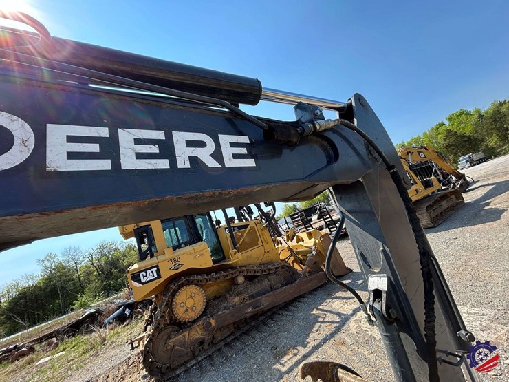 2021-deere-60g-image-36