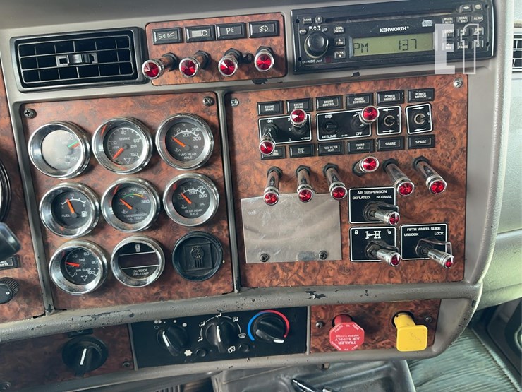 2005-kenworth-t800-image-66