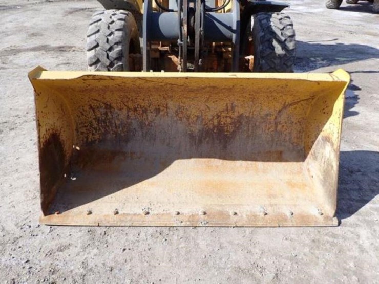 2011-deere-304j-image-24