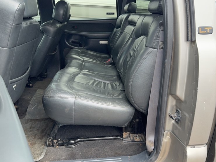 2002-chevrolet-2500-image-13