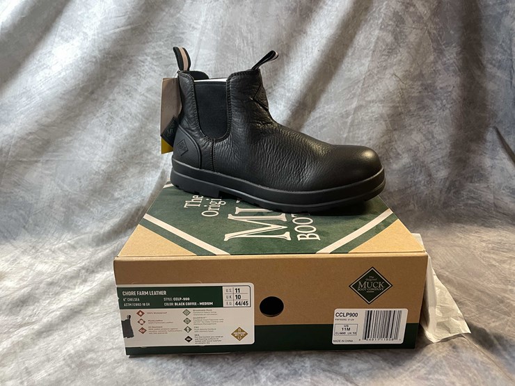 #10128-•-muck-boot-company-chore-farm-leather-boot-image-1