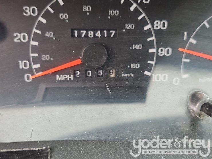 2006-ford-f750-image-43