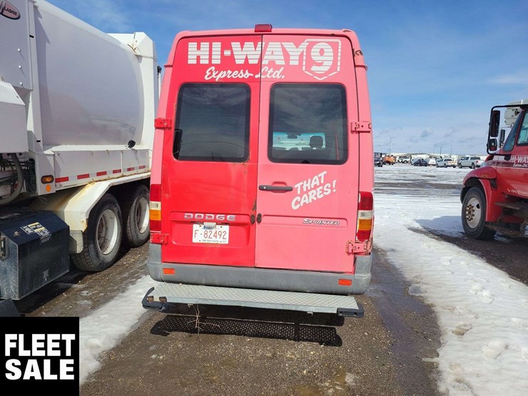 2005-dodge-sprinter-2500-image-4