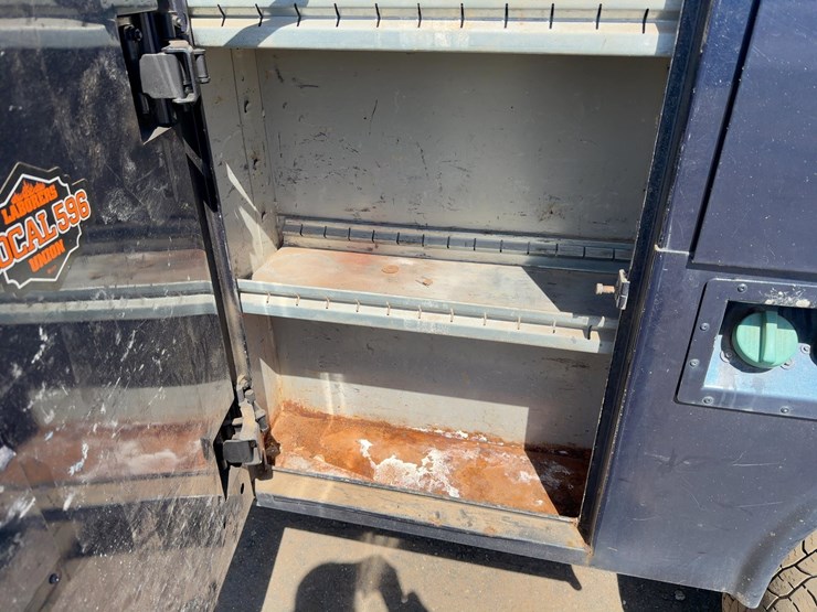 2015-ford-f250-xl-image-13