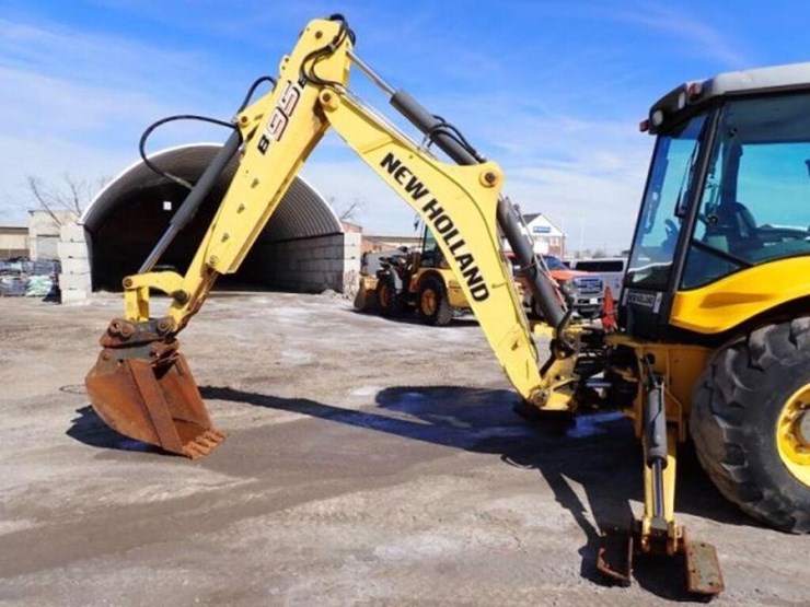 2012-new-holland-b95b-image-55