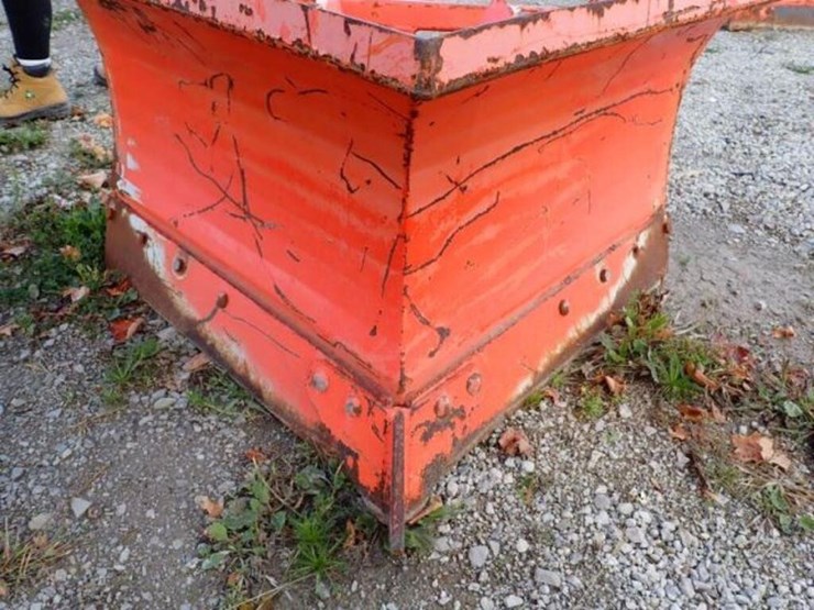 hla-5-ft-v-plow-image-12