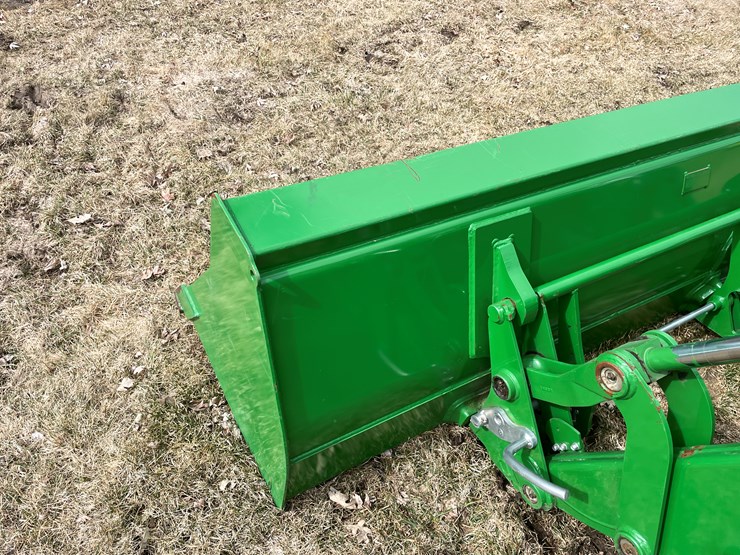 2019-john-deere-5090m-image-11