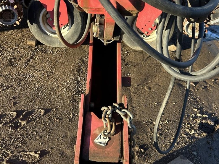 2009-white-8516-image-18