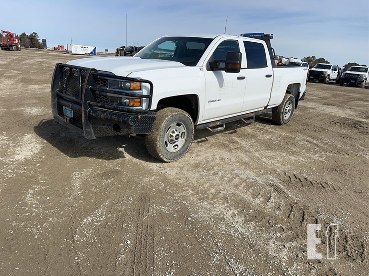 2019-chevrolet-2500-image-1