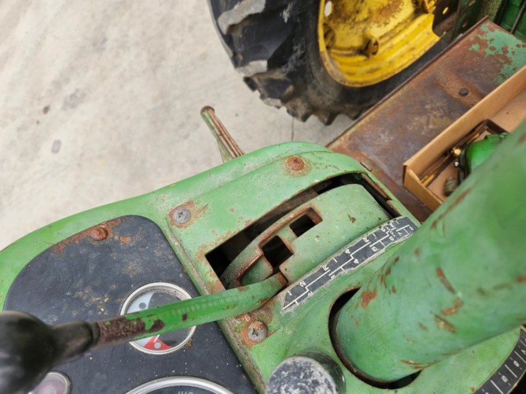 1965-john-deere-2010-image-27