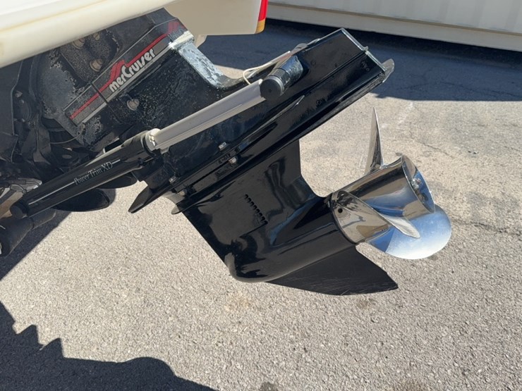 #4006-•-cobia-monte-carlo-188es-19'-runabout-boat-image-11