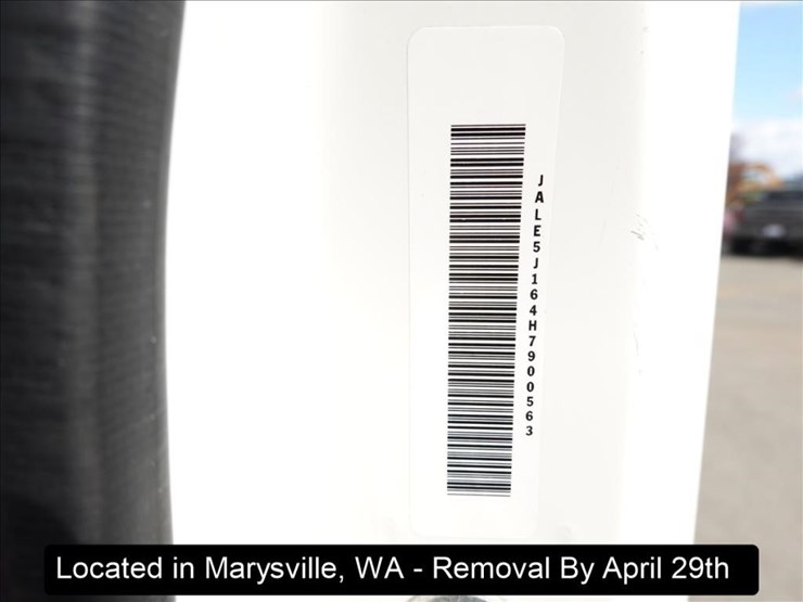 2017-isuzu-nqr-image-20