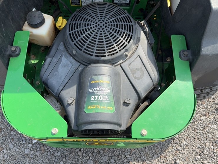#4063-•-john-deere-eztrak-zero-turn-mower-image-11