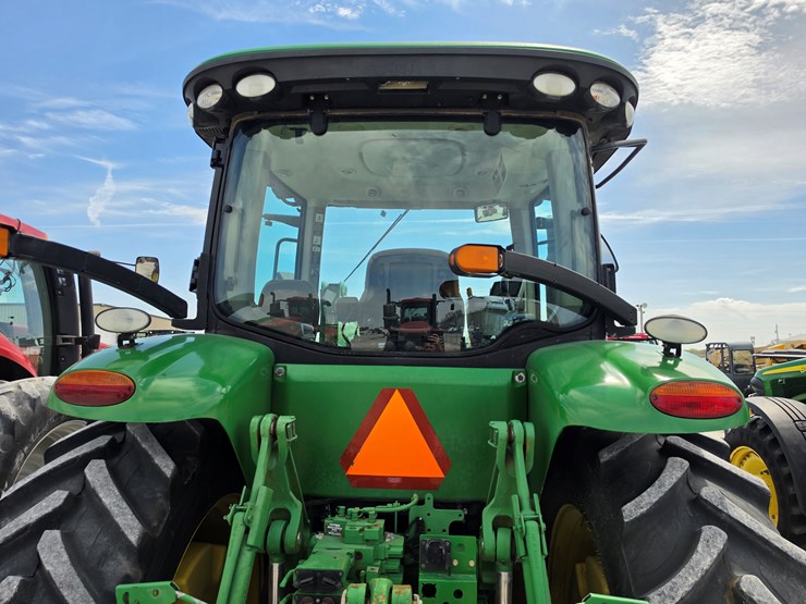 2014-john-deere-7210r-image-12