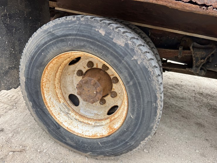 2003-international-durastar-4300-image-11