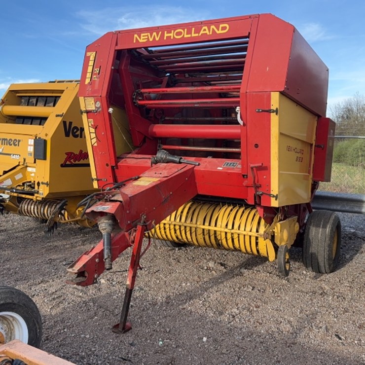 NEW HOLLAND 853