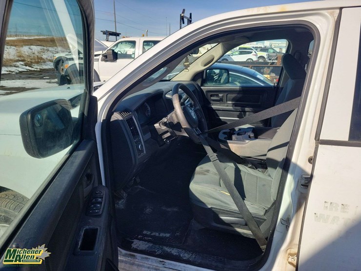 2013-dodge-1500-image-11