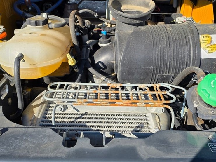 2023-deere-331g-image-41