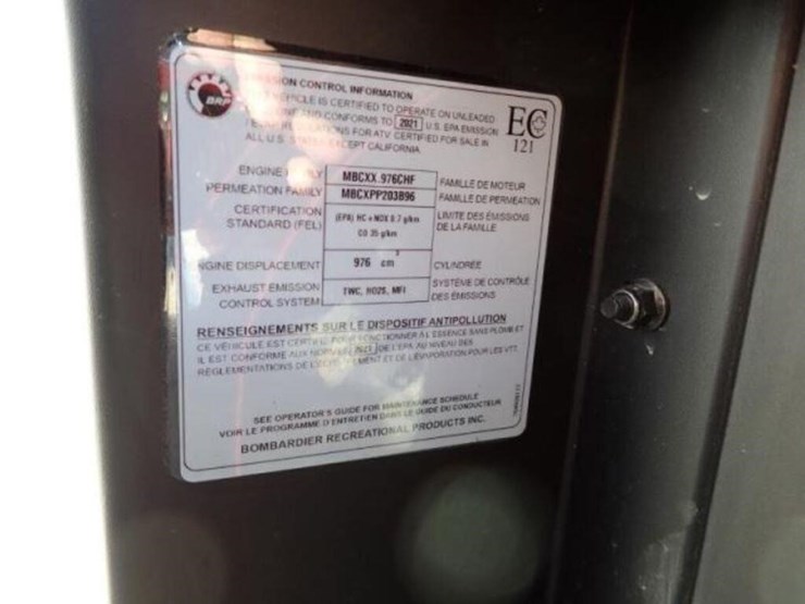 2021-can-am-defender-limited-hd10-4x4-side-by-side-image-23