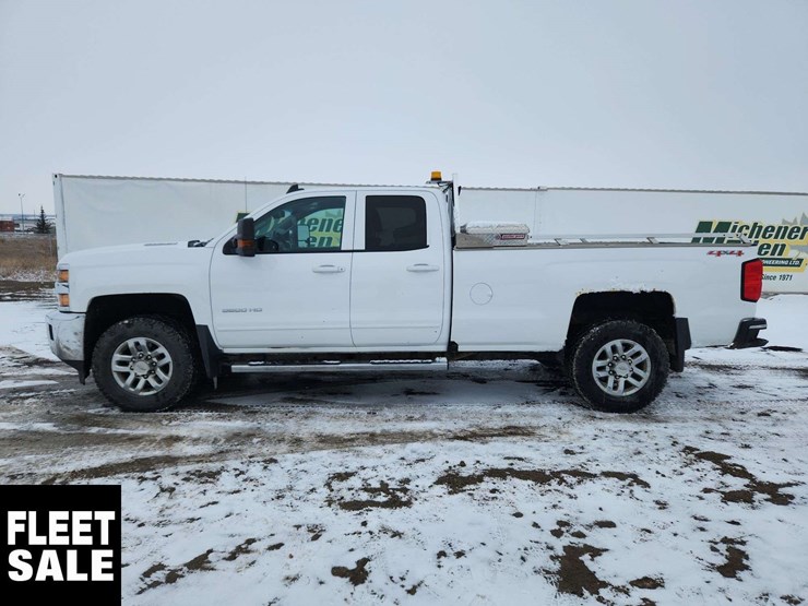 2016-chevrolet-silverado-3500hd-image-2