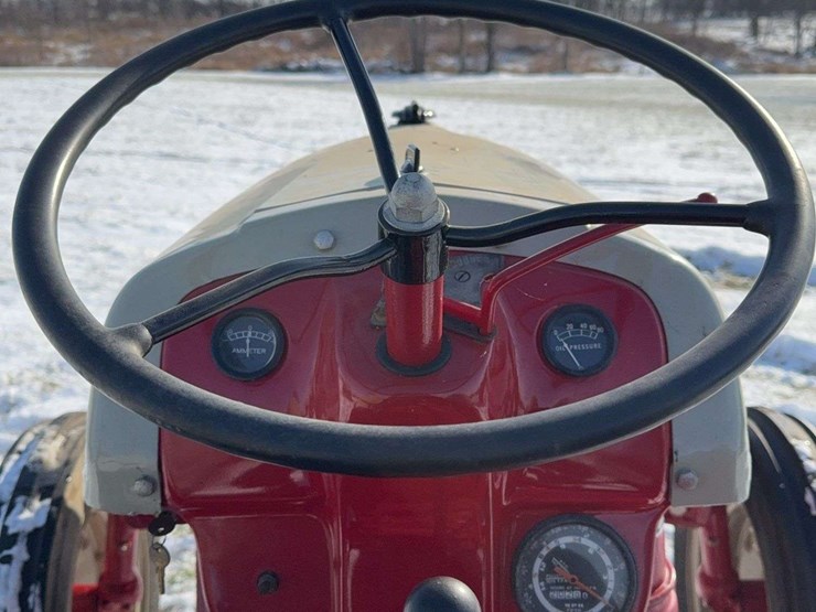 1952-ford-8n-image-9