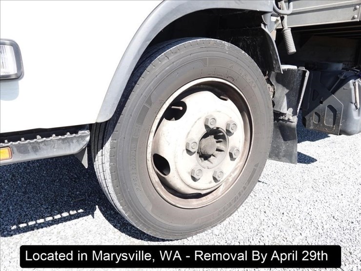 2014-isuzu-nqr-image-20