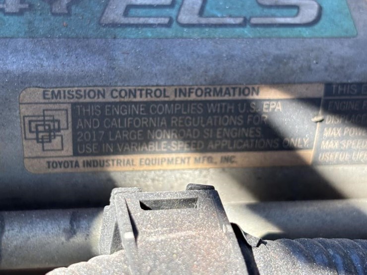 2017-toyota-8fgu30-image-39