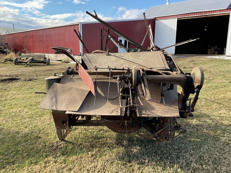 john-deere-8-image-4