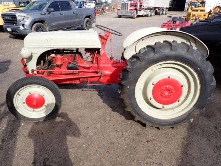 ford-tractor-image-8