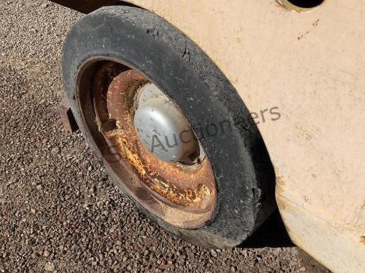 allis-chalmers-f40-24ps-image-9