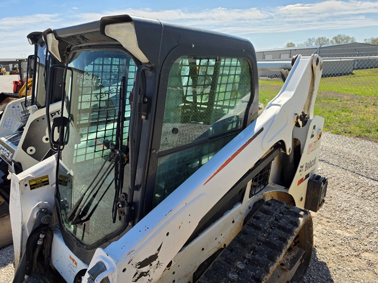 2016-bobcat-t595-image-22