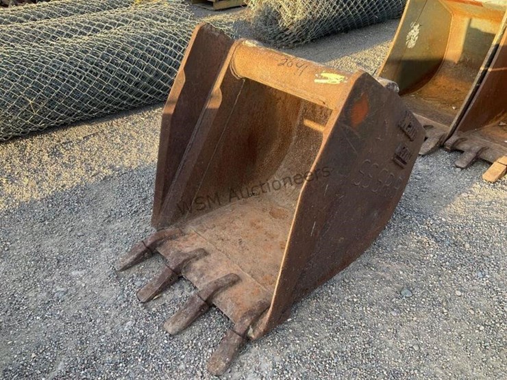 24in-wain-roy-excavator-bucket-image-1