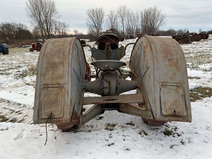 fordson-(usa)-parts-tractor-image-3