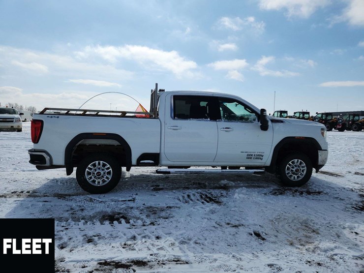 2021-gmc-sierra-2500hd-image-8