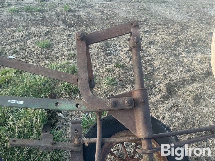 john-deere-terracing-plow-image-11