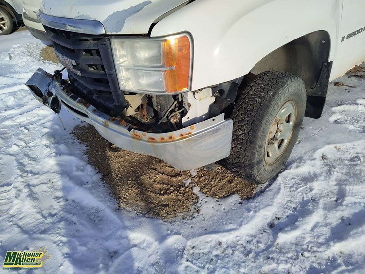 2009-gmc-sierra-2500hd-image-23