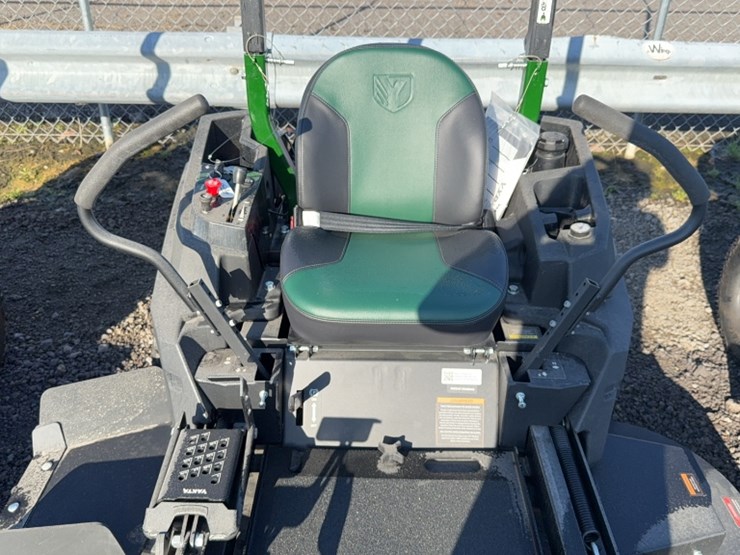#4037-•-yakta-yxr-120-zero-turn-mower-image-6