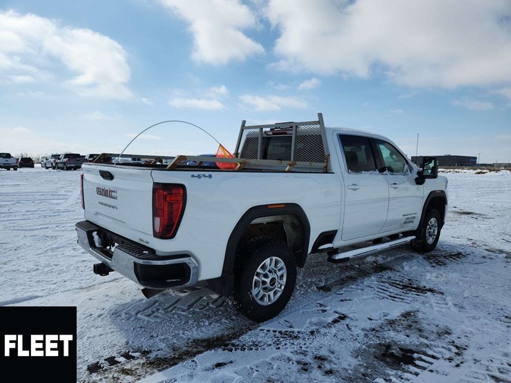 2021-gmc-sierra-2500hd-image-4