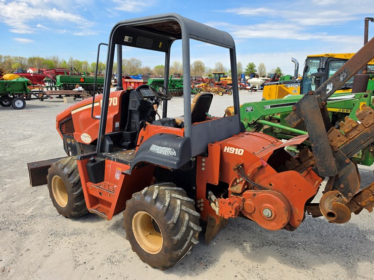 2002-ditch-witch-rt70-image-11