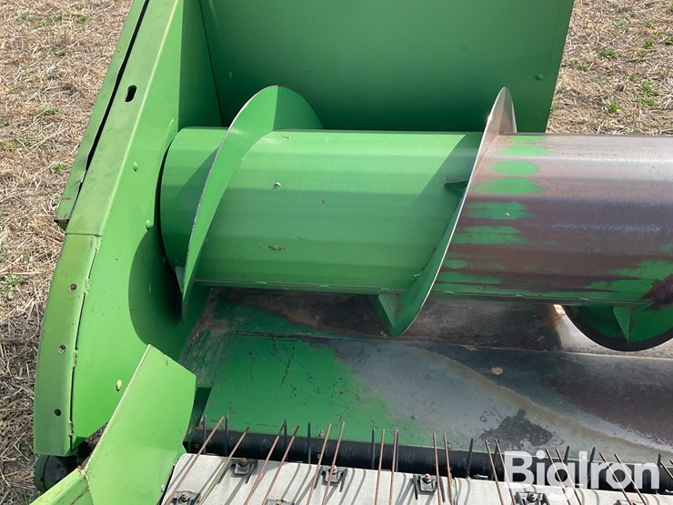 john-deere-212-image-16