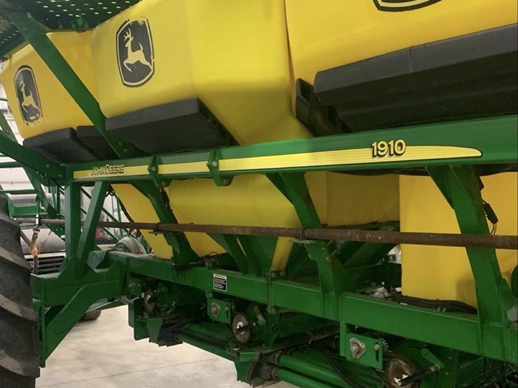 2007-john-deere-1910-image-4