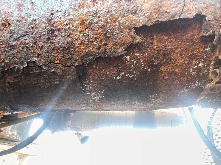 #242-•-2000-sterling-truck-tractor-(has-mn-title)-(mora,-mn)-image-45