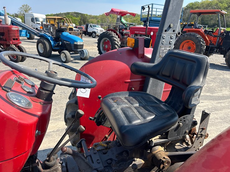 massey-ferguson-240-image-9