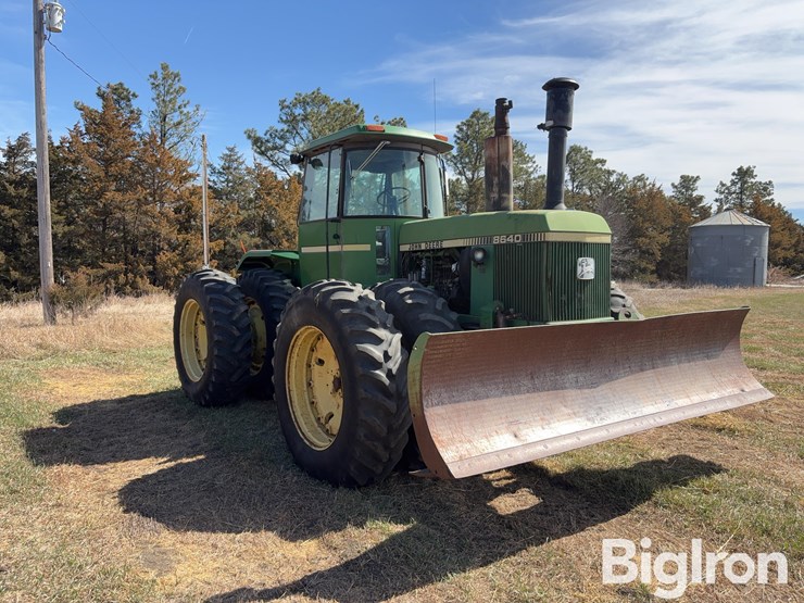 1981-john-deere-8640-image-3