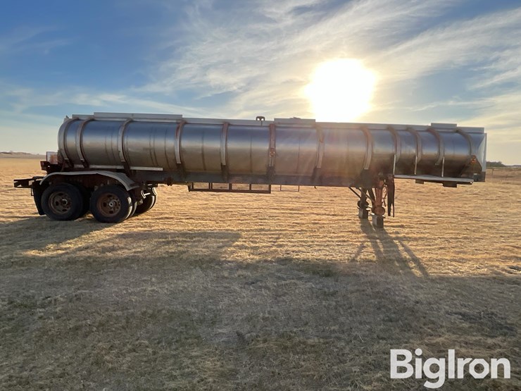 1960-fruehauf-trailer-image-4