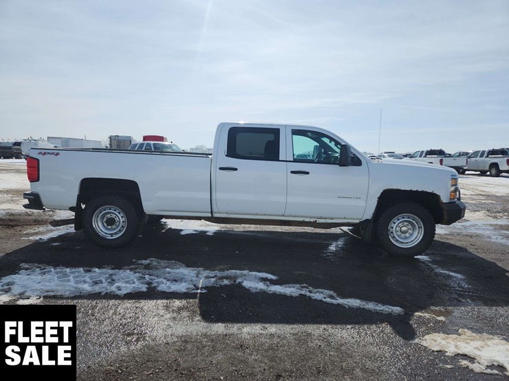 2015-chevrolet-silverado-3500hd-image-7