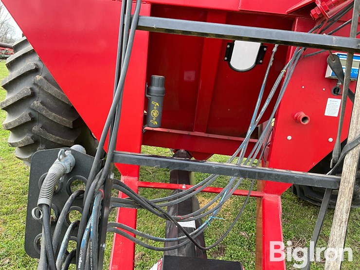 2012-j&m-525-image-18