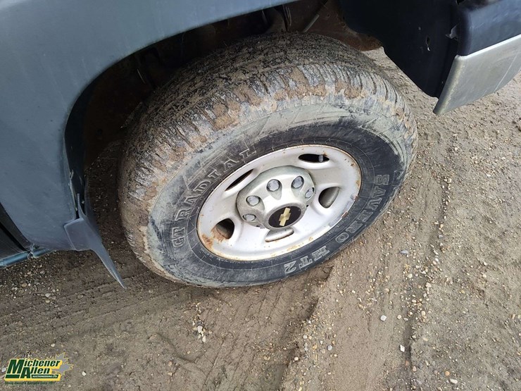 2003-chevrolet-silverado-2500-image-23