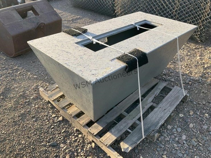 cement-fire-pit-enclosure-image-2