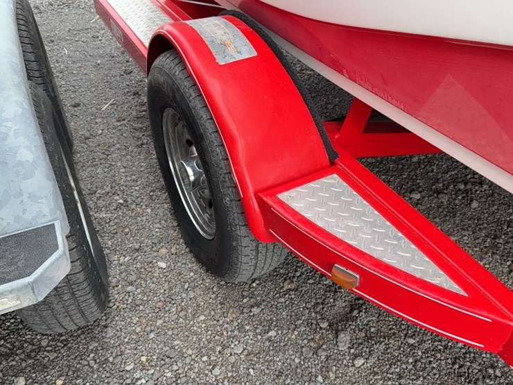 #4008-•-2006-tahoe-22'-runabout-boat-image-5